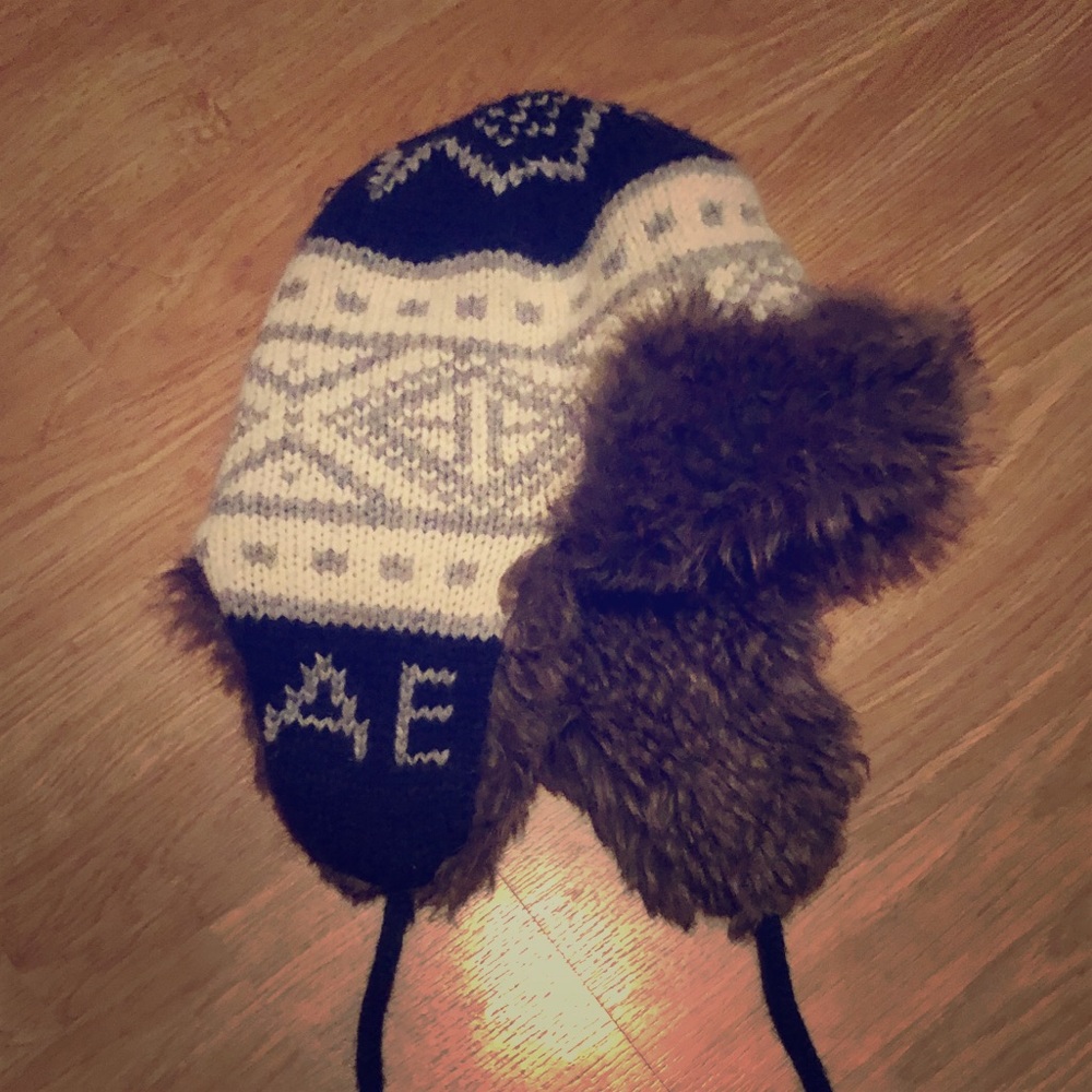 American Eagle Blue/Gray/Wht Faux Fur Trapper Hat